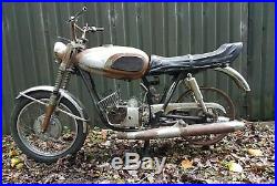 Classic/Vintage motorcycle restoration service. Barn finds flat tankers